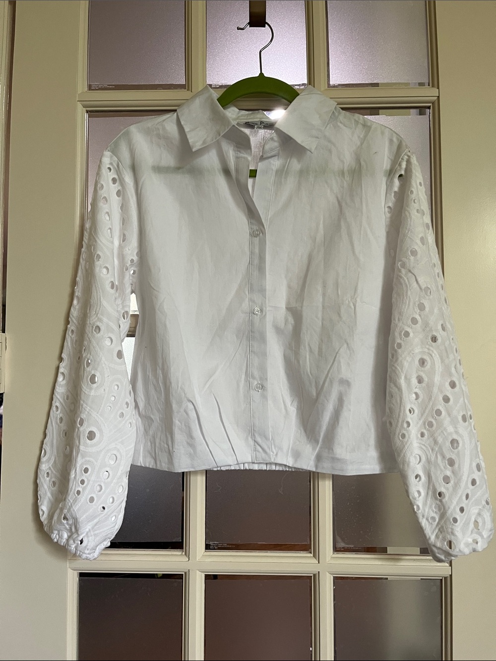 Size Medium Cropped White Eyelet-Sleeve Button Down Shirt with elastic back hem